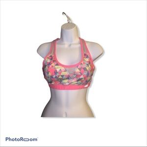 Avia size M multi triangle design sports b…